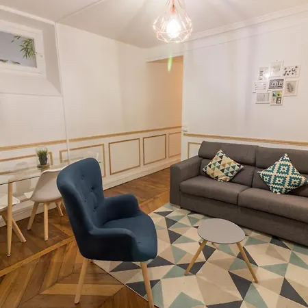 Private - Champs-elysees *