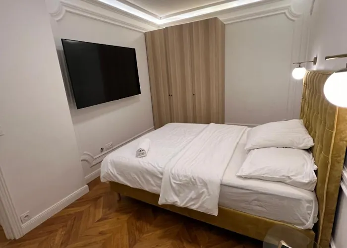 Private - Champs-elysees Апартаменты