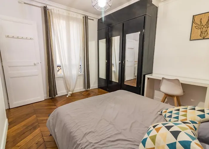 Private - Champs-elysees Апартаменты